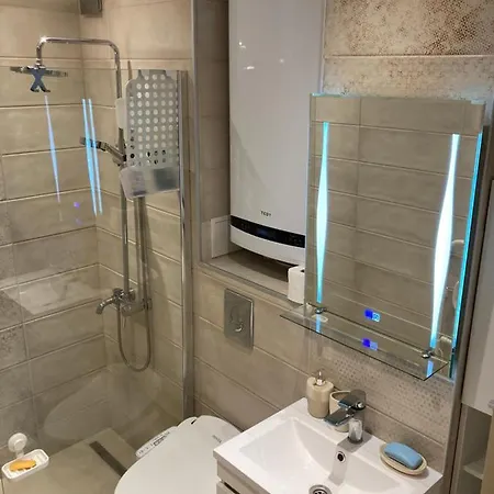 Apartment Opalchenska / Pirotska
